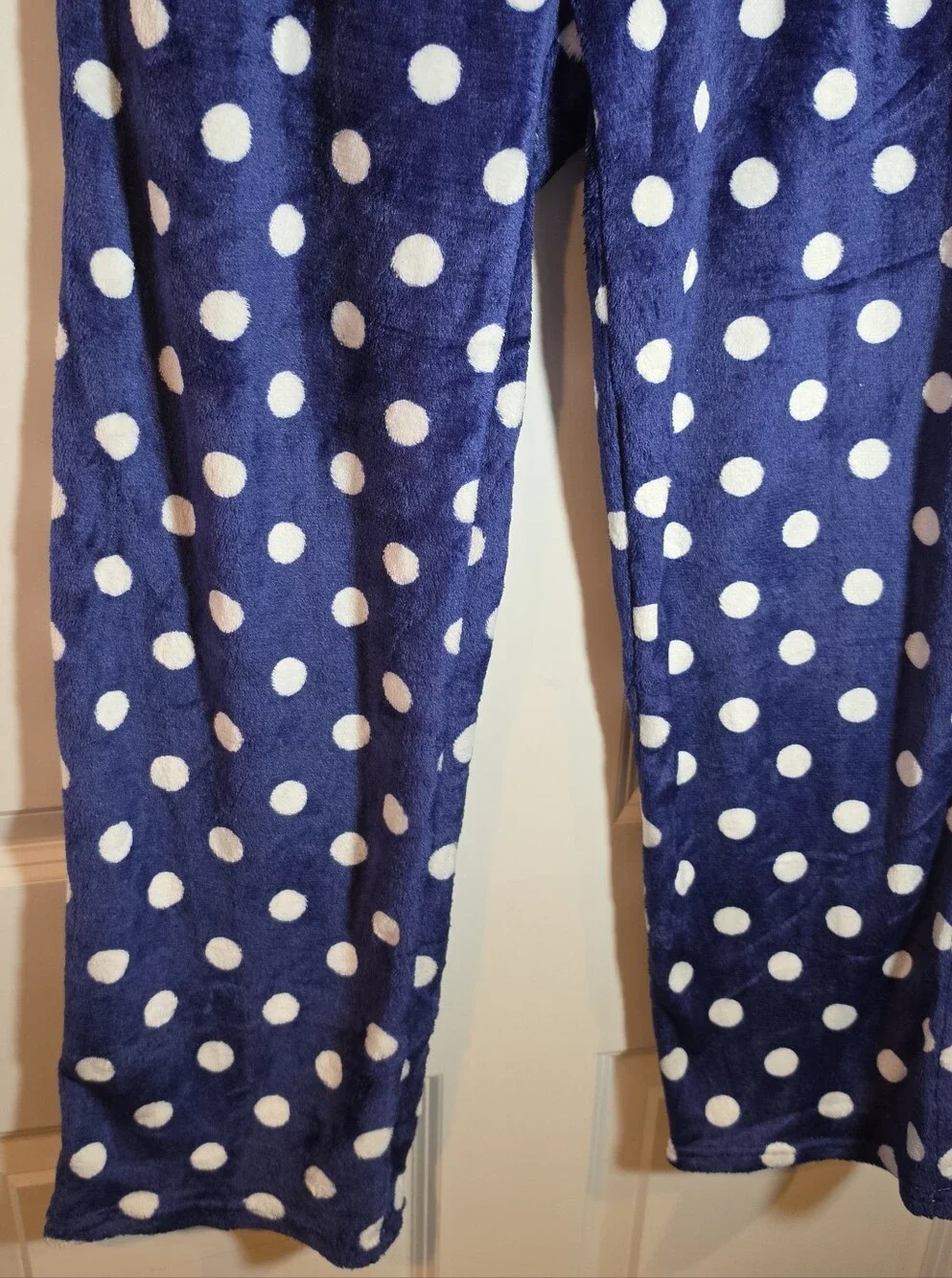 NWOT Navy Blue Polka Dot Soft Plush Pajama Pants White Dots With Pockets L